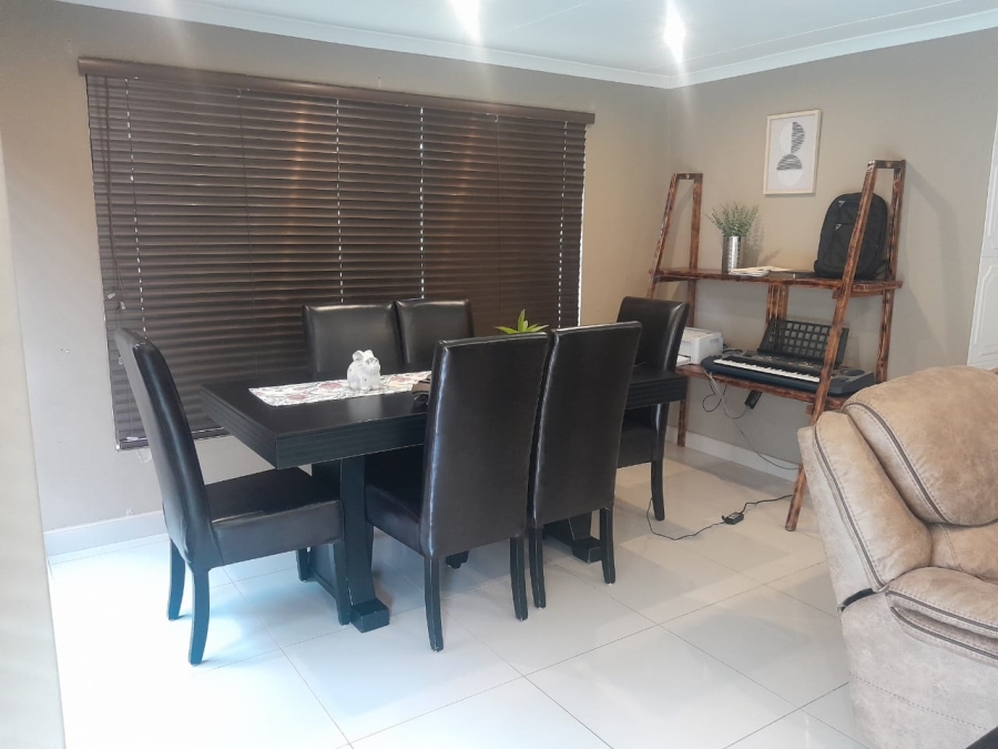 3 Bedroom Property for Sale in Safari Gardens North West